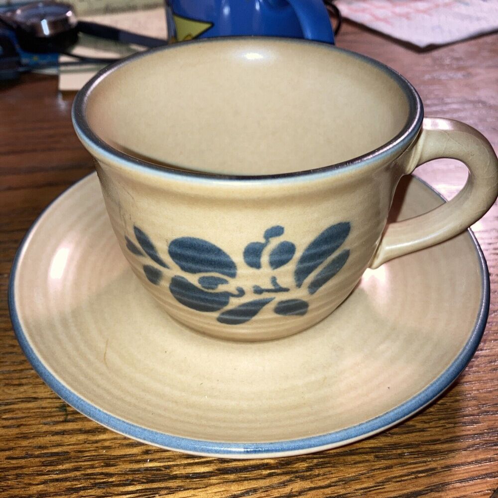 Vintage Pfaltzgraff folk art cups/saucer, USA made. Perfect condition.